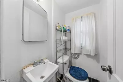 67 Philip Pl, Irvington, NJ 07111 - Photo 10