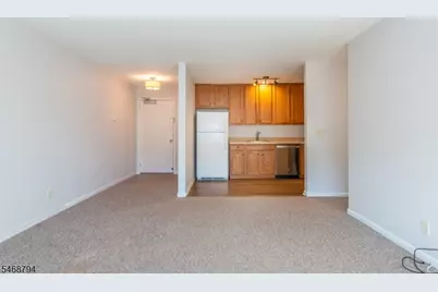 480 Pompton Ave #2, Cedar Grove, NJ 07009 - Photo 6