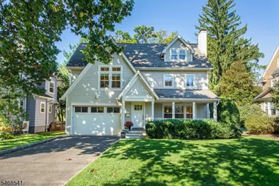 136 Montclair Ave, Montclair, NJ 07042 - Photo 2