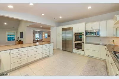 136 Montclair Ave, Montclair, NJ 07042 - Photo 20