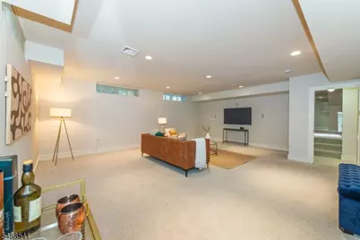 136 Montclair Ave, Montclair, NJ 07042 - Photo 28