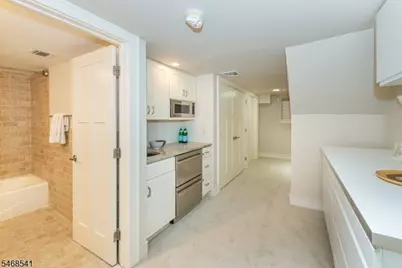 136 Montclair Ave, Montclair, NJ 07042 - Photo 26