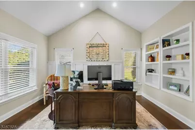 24 Lehigh Rd, Branchburg Township, NJ 08853 - Photo 14
