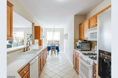 3223 Franklin Ln, Rockaway Township, NJ 07866 - Photo 6