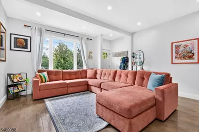 106A Astor Pl, Jersey City, NJ 07304 - Photo 6