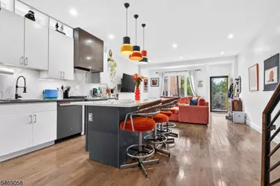 106A Astor Pl, Jersey City, NJ 07304 - Photo 4