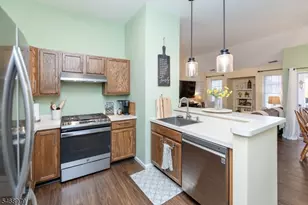 12 Overlook Dr, Lopatcong Township, NJ 08886 - Photo 8