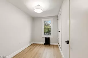 62 Unity Ave, Newark, NJ 07106 - Photo 20