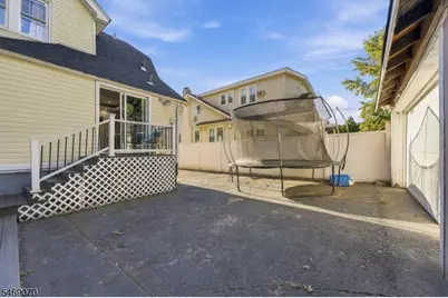 88 Burlington Ave, Paterson, NJ 07502 - Photo 38