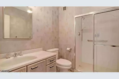 2 Claridge Dr. 1Le, Verona, NJ 07044 - Photo 10
