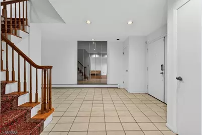 832 Creslyn Ct, Union Township, NJ 07083 - Photo 8