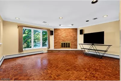 832 Creslyn Ct, Union Township, NJ 07083 - Photo 22