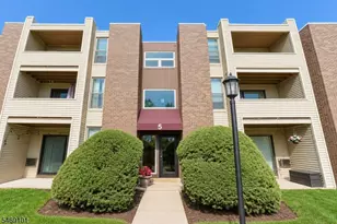 5 River Road Unit, Nutley, NJ 07110 - Photo 4