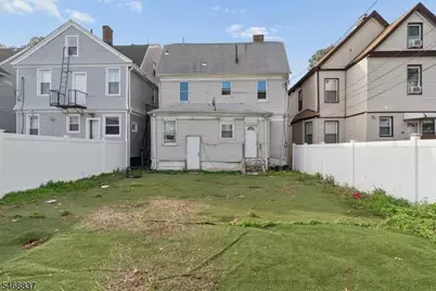 16 N 16th St, East Orange, NJ 07017 - Photo 32