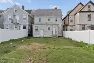 16 N 16th St, East Orange, NJ 07017 - Photo 32