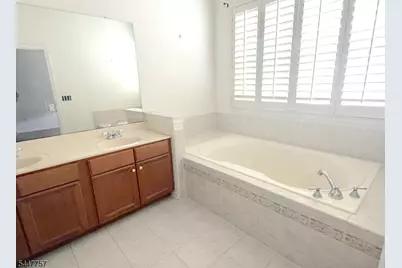 411 Deluca Rd, Belleville, NJ 07109 - Photo 14