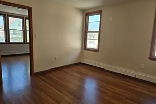 833 Jackson Ave, Elizabeth, NJ 07201 - Photo 1