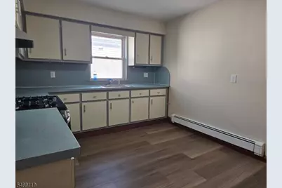 833 Jackson Ave, Elizabeth, NJ 07201 - Photo 2