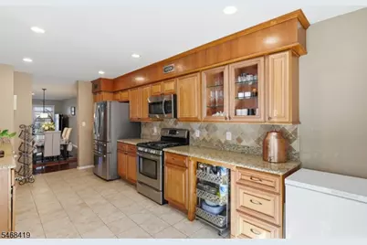 92 Laurelwood Ct, Rockaway Township, NJ 07866 - Photo 14
