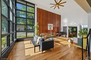 107 Hansbury Ave, Newark, NJ 07112 - Photo 4