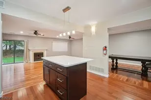31 Castle Ridge Dr, East Hanover Township, NJ 07936 - Photo 14
