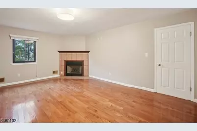 31 Castle Ridge Dr, East Hanover Township, NJ 07936 - Photo 22