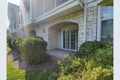 202 Edmonton Ct, Livingston, NJ 07039 - Photo 2