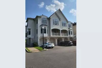 202 Edmonton Ct, Livingston, NJ 07039 - Photo 4