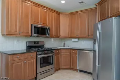 202 Edmonton Ct, Livingston, NJ 07039 - Photo 18