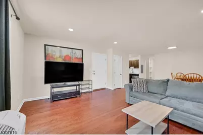 15 Forest St #8, Montclair, NJ 07042 - Photo 6