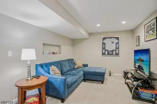19 Montclair Ave, Verona Twp., NJ 07044 - Photo 34