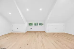 32 Oak Bend Rd, West Orange Township, NJ 07052 - Photo 18