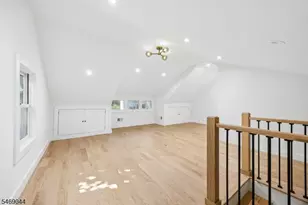 32 Oak Bend Rd, West Orange Township, NJ 07052 - Photo 16