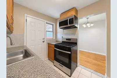 824 N Stiles St, Linden, NJ 07036 - Photo 2