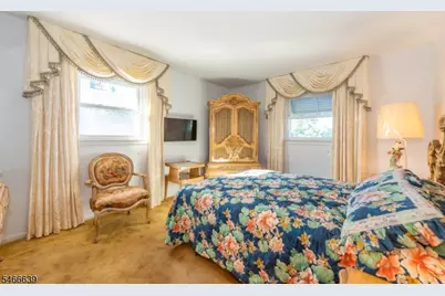 823 Alps Rd, Wayne Twp., NJ 07470 - Photo 10