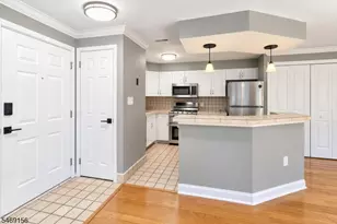 76 Sam Bonnell Dr, Union Township, NJ 08809 - Photo 8