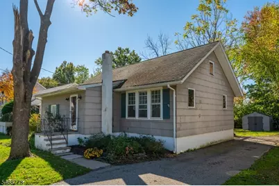 8 Townsend Ave, Hanover Township, NJ 07927 - Photo 2