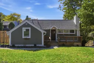 49 Maple Tree Ln, Sparta Township, NJ 07871 - Photo 2