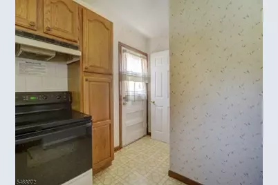 756 Pinewood Rd, Union Township, NJ 07083 - Photo 6