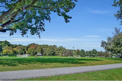 10 Overlook Ter, Bloomfield, NJ 07003 - Photo 28