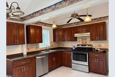 30 Cherokee Ave #1, Parsippany, NJ 07034 - Photo 2