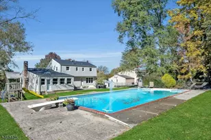 8 Cedar Ln, Roseland, NJ 07068 - Photo 40