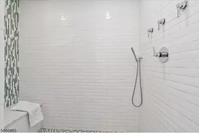 17 Old Oak Dr, New Providence, NJ 07901 - Photo 20