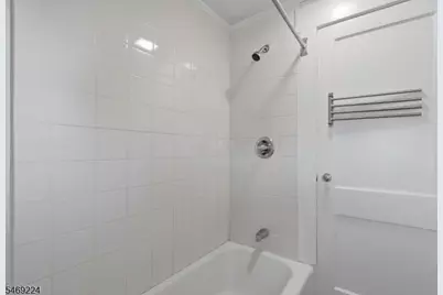 275 Greylock Pkwy, Belleville, NJ 07109 - Photo 12
