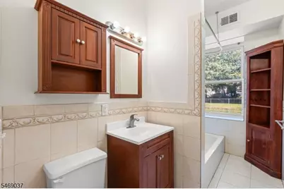 133 N Maple Ave #103, East Orange, NJ 07017 - Photo 12
