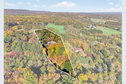 8 Farm Valley Ln, Blairstown Township, NJ 07825 - Photo 2