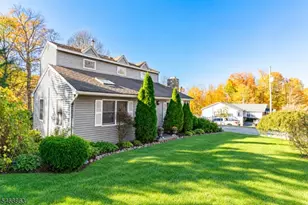 38 Highland Lakes Rd, Vernon, NJ 07462 - Photo 1