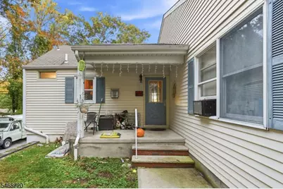 101 Morse Lake Rd #B, Bloomingdale, NJ 07403 - Photo 2