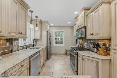 32 New St, Wayne, NJ 07470 - Photo 8