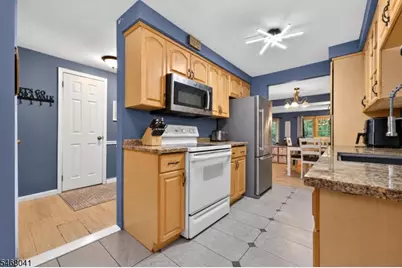 36 Oriole Dr, Allamuchy Township, NJ 07840 - Photo 8